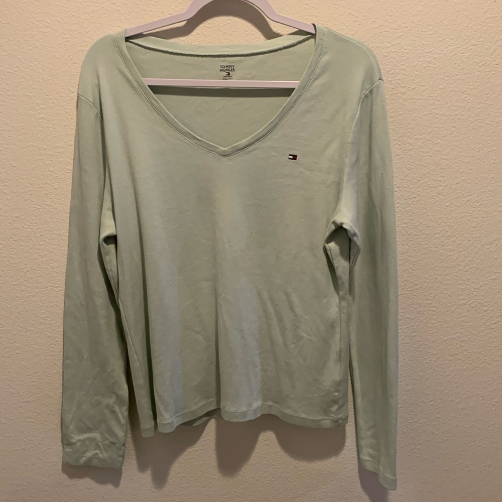Tommy Hilfiger Womens Lightweight V neck cotton sweater. Very light Green. XL.
